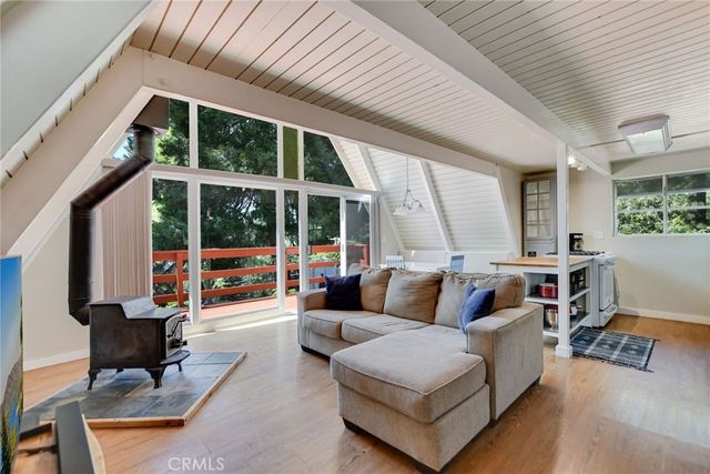 30736 Live Oak, Running Springs, CA 92382