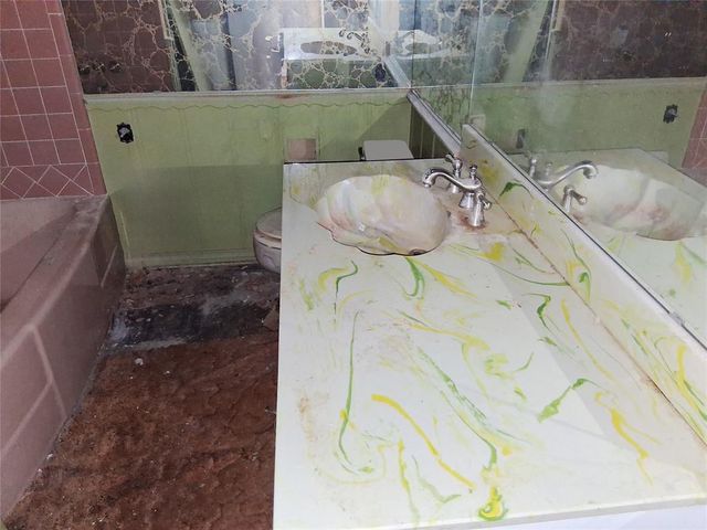 5425 S Lee Avenue, Oklahoma City, OK 73109