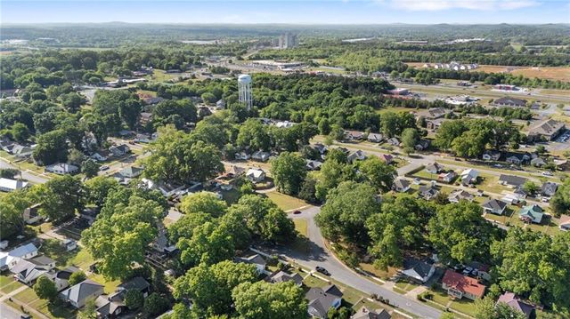 367 Wingfoot Street, Rockmart, GA 30153