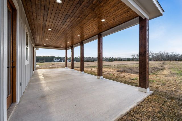 95 Longhorn Loop, New Waverly, TX 77358