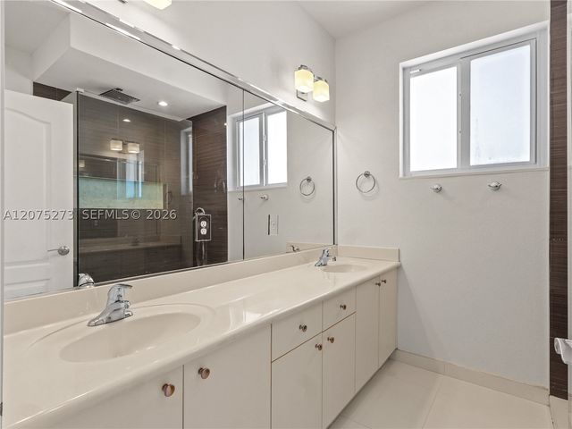 15392 SW 25th Ter, Miami, FL 33185
