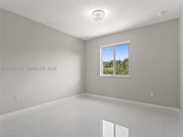 15392 SW 25th Ter, Miami, FL 33185