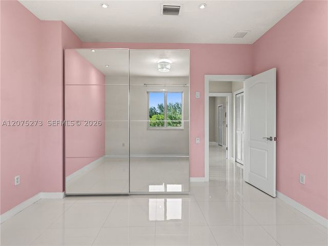 15392 SW 25th Ter, Miami, FL 33185