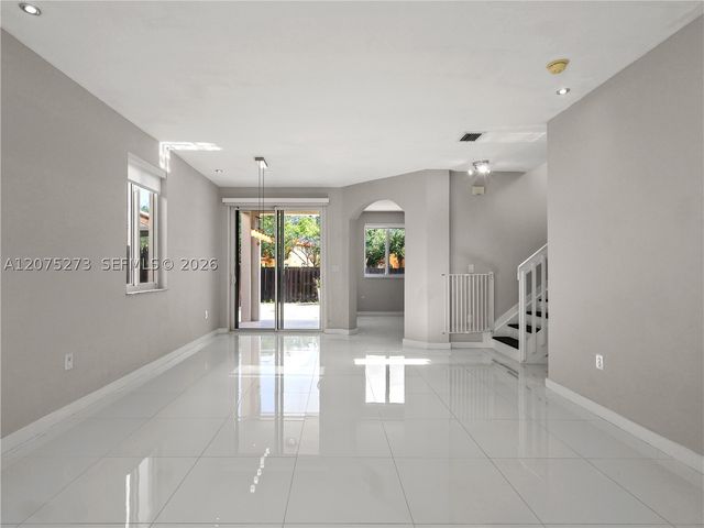 15392 SW 25th Ter, Miami, FL 33185