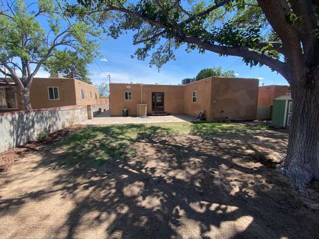 4621 Crest Avenue SE, Albuquerque, NM 87108