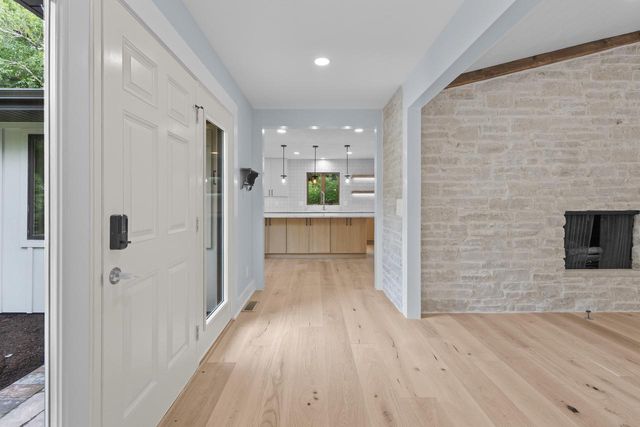 986 Indian Hills ROAD, Fontana, WI 53125