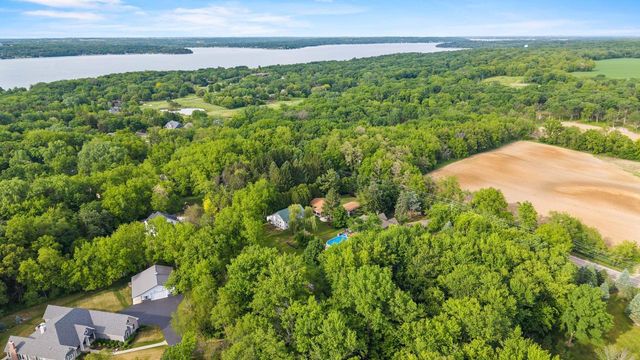 986 Indian Hills ROAD, Fontana, WI 53125