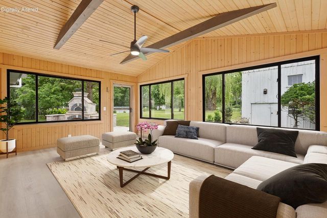 986 Indian Hills ROAD, Fontana, WI 53125