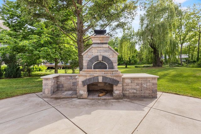 986 Indian Hills ROAD, Fontana, WI 53125