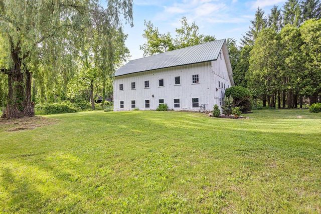 986 Indian Hills ROAD, Fontana, WI 53125