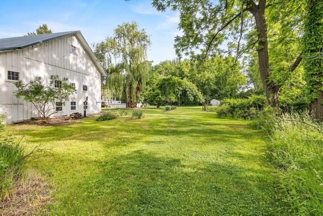 986 Indian Hills ROAD, Fontana, WI 53125