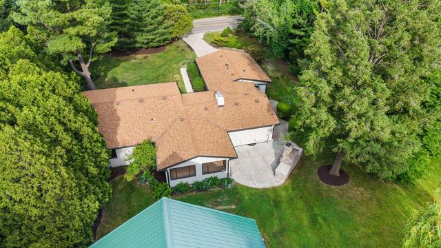 986 Indian Hills ROAD, Fontana, WI 53125