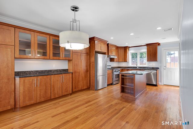 134 Dyer Street, New Haven, CT 06511