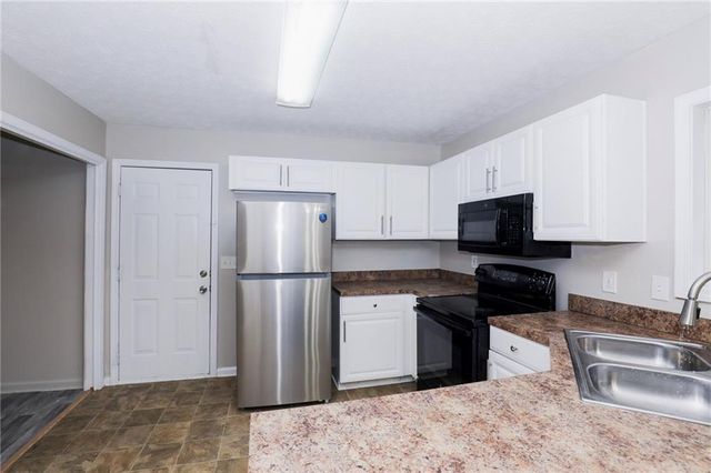 2108 Lindley NW Lane, Kennesaw, GA 30144