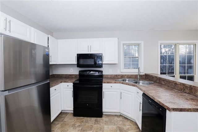 2108 Lindley NW Lane, Kennesaw, GA 30144