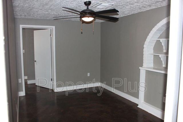 1228 S Mckemy Street, Tempe, AZ 85281