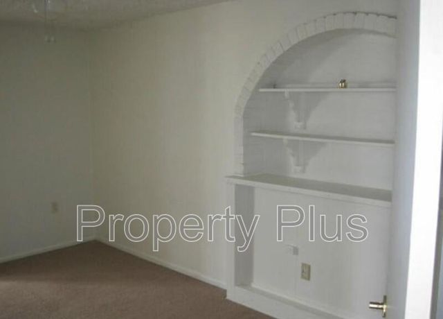 1228 S Mckemy Street, Tempe, AZ 85281