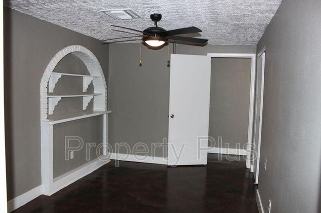 1228 S Mckemy Street, Tempe, AZ 85281