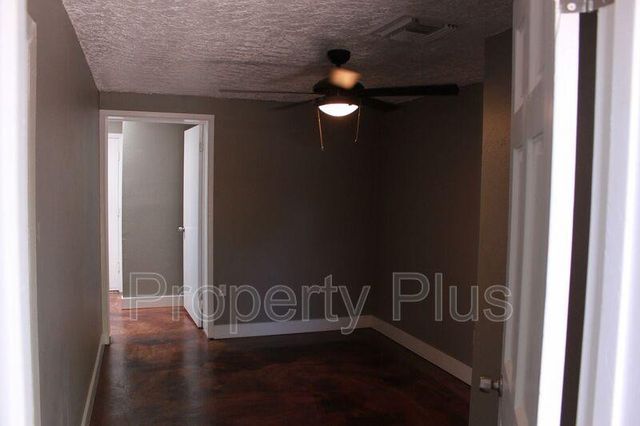 1228 S Mckemy Street, Tempe, AZ 85281