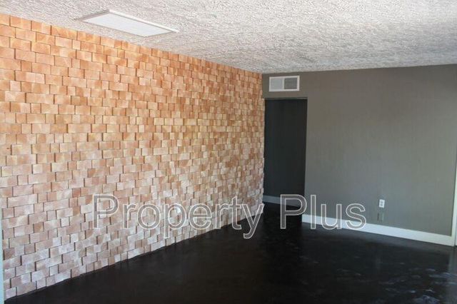 1228 S Mckemy Street, Tempe, AZ 85281