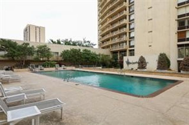 6211 W Northwest Highway 307, Dallas, TX 75225