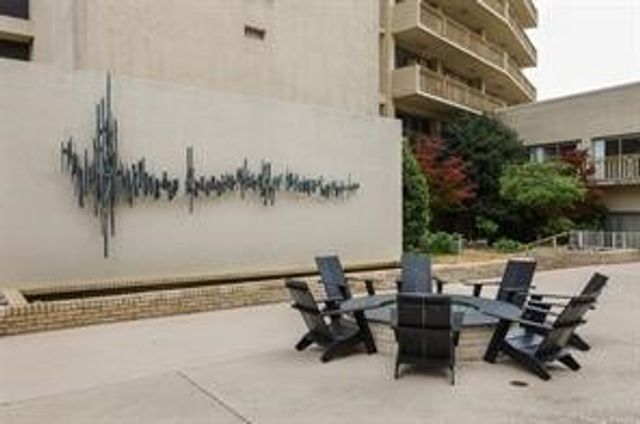 6211 W Northwest Highway 307, Dallas, TX 75225