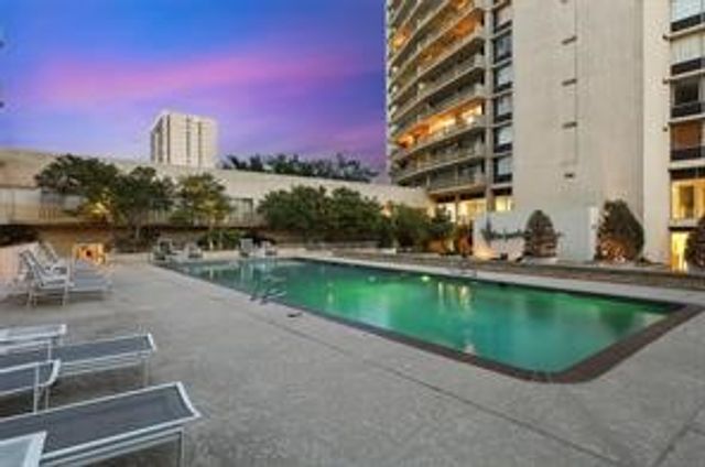 6211 W Northwest Highway 307, Dallas, TX 75225