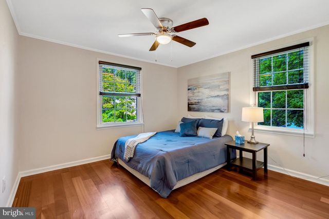 4029 WOODLAND DR, Fairfax, VA 22030