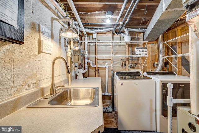 4029 WOODLAND DR, Fairfax, VA 22030