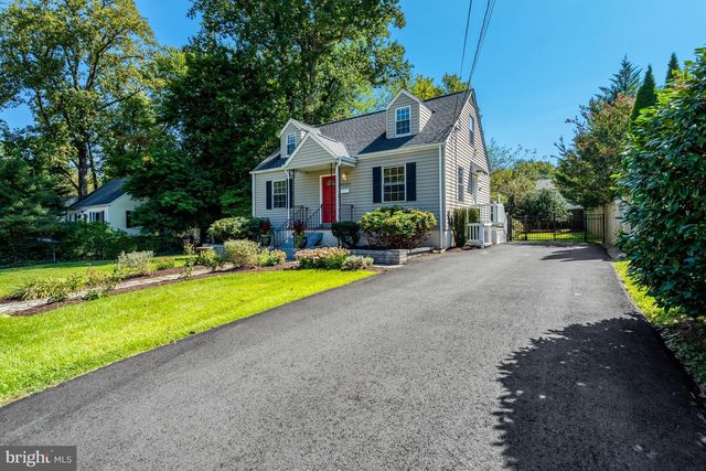 4029 WOODLAND DR, Fairfax, VA 22030