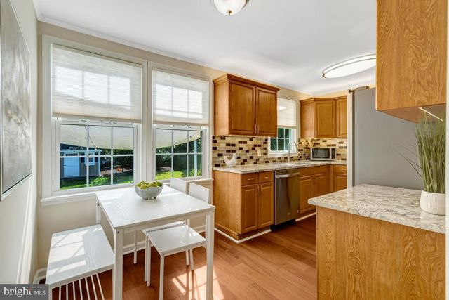 4029 WOODLAND DR, Fairfax, VA 22030