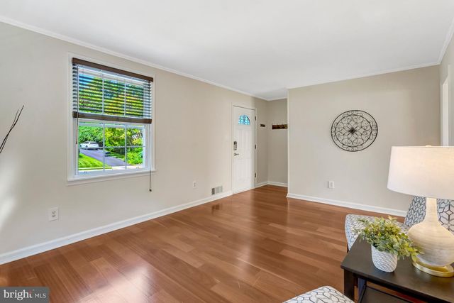 4029 WOODLAND DR, Fairfax, VA 22030
