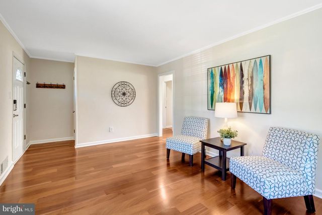 4029 WOODLAND DR, Fairfax, VA 22030
