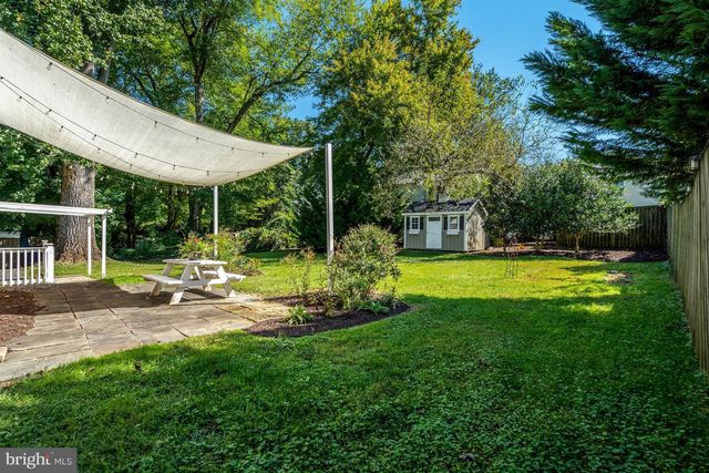 4029 WOODLAND DR, Fairfax, VA 22030