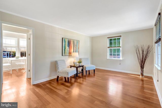 4029 WOODLAND DR, Fairfax, VA 22030