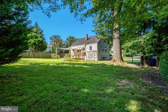 4029 WOODLAND DR, Fairfax, VA 22030