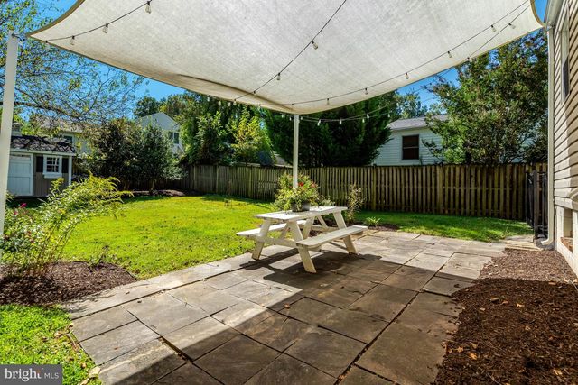 4029 WOODLAND DR, Fairfax, VA 22030