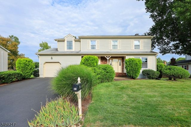 65 Dunedain St, Hillsborough Twp., NJ 08844
