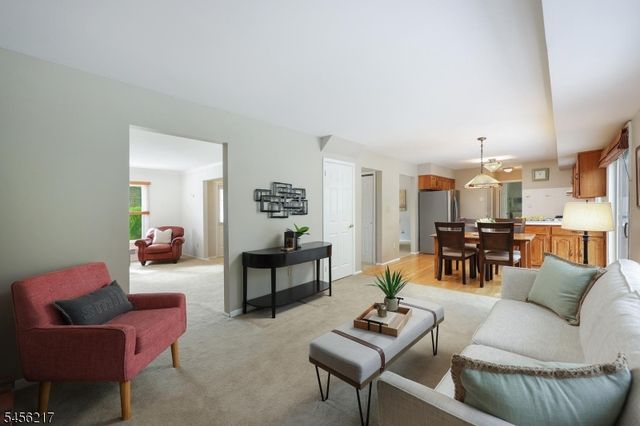 65 Dunedain St, Hillsborough Twp., NJ 08844