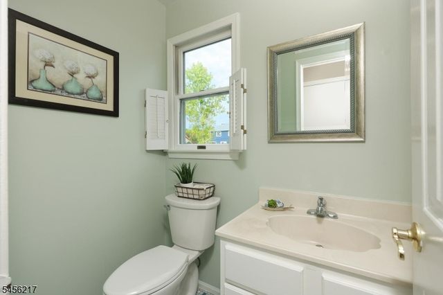 65 Dunedain St, Hillsborough Twp., NJ 08844