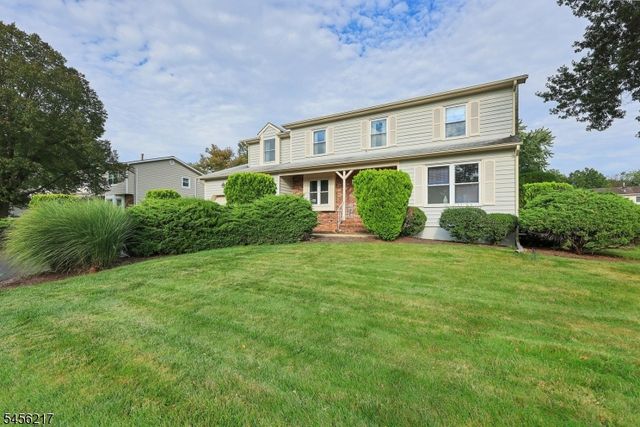 65 Dunedain St, Hillsborough Twp., NJ 08844