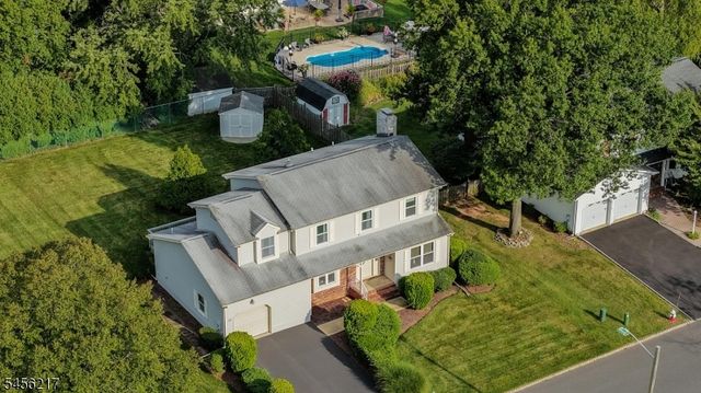 65 Dunedain St, Hillsborough Twp., NJ 08844
