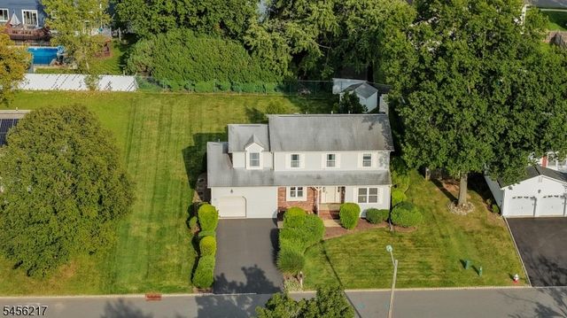 65 Dunedain St, Hillsborough Twp., NJ 08844