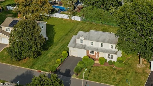 65 Dunedain St, Hillsborough Twp., NJ 08844