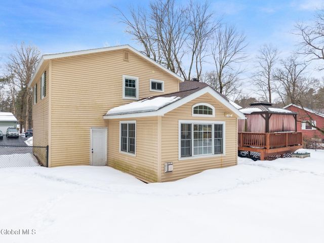 60 Vichy Drive, Saratoga Springs, NY 12866