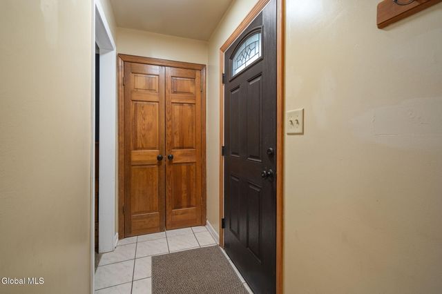 60 Vichy Drive, Saratoga Springs, NY 12866