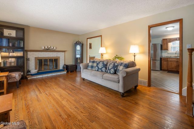 60 Vichy Drive, Saratoga Springs, NY 12866