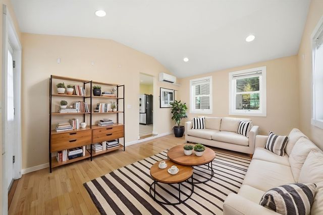 19 Lebanon St, Quincy, MA 02169