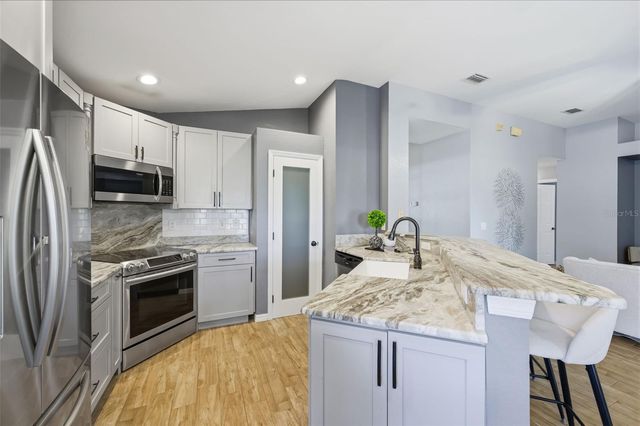 11013 LAUREL BROOK COURT, Riverview, FL 33569