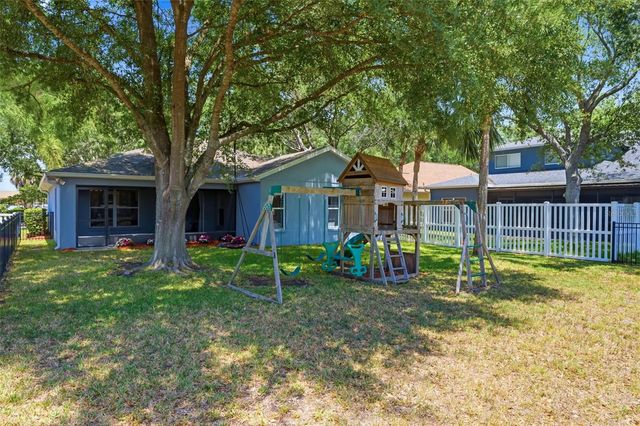 11013 LAUREL BROOK COURT, Riverview, FL 33569